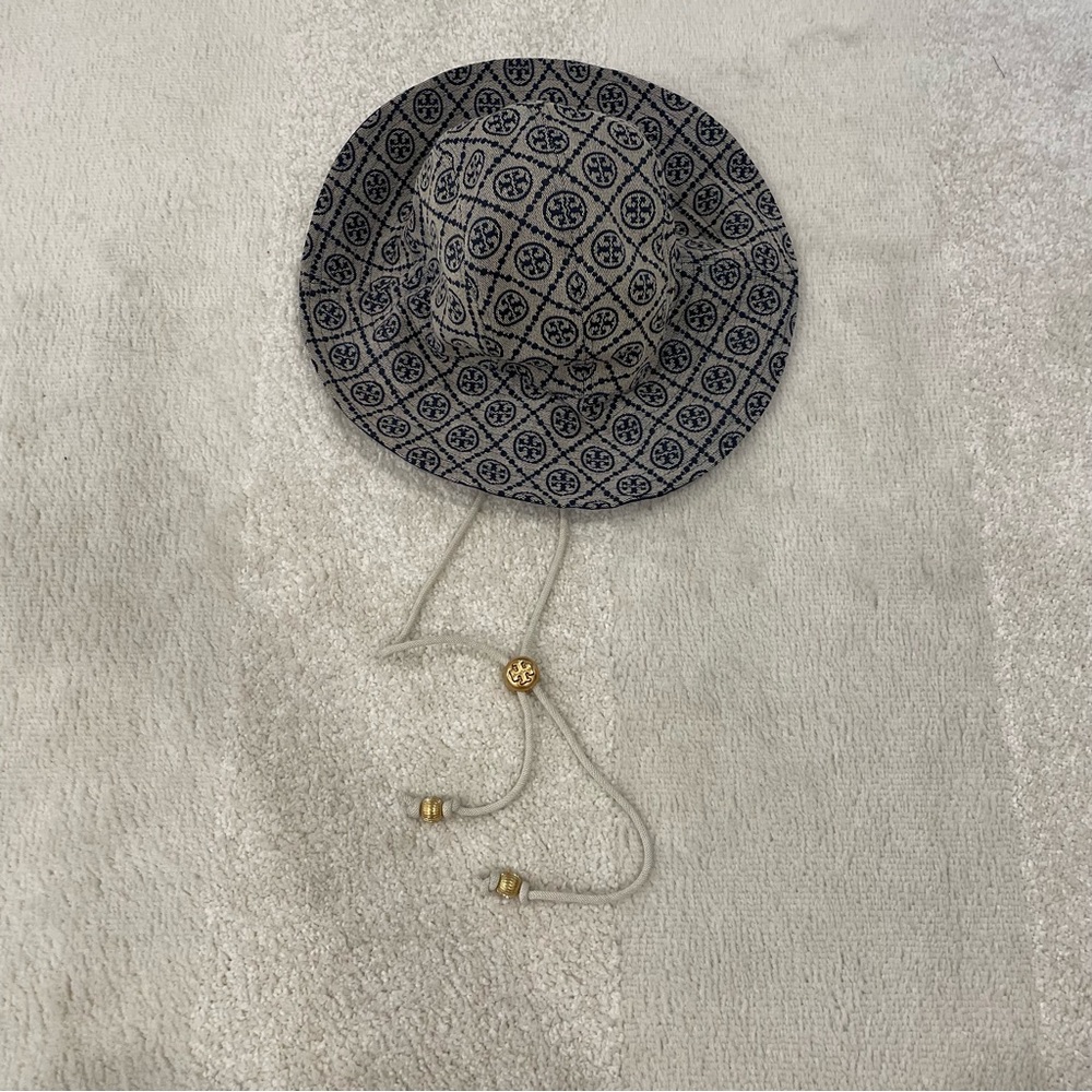 TORY BURCH Women's T Monogram Reversible Bucket Hat - Picture 3 of 9